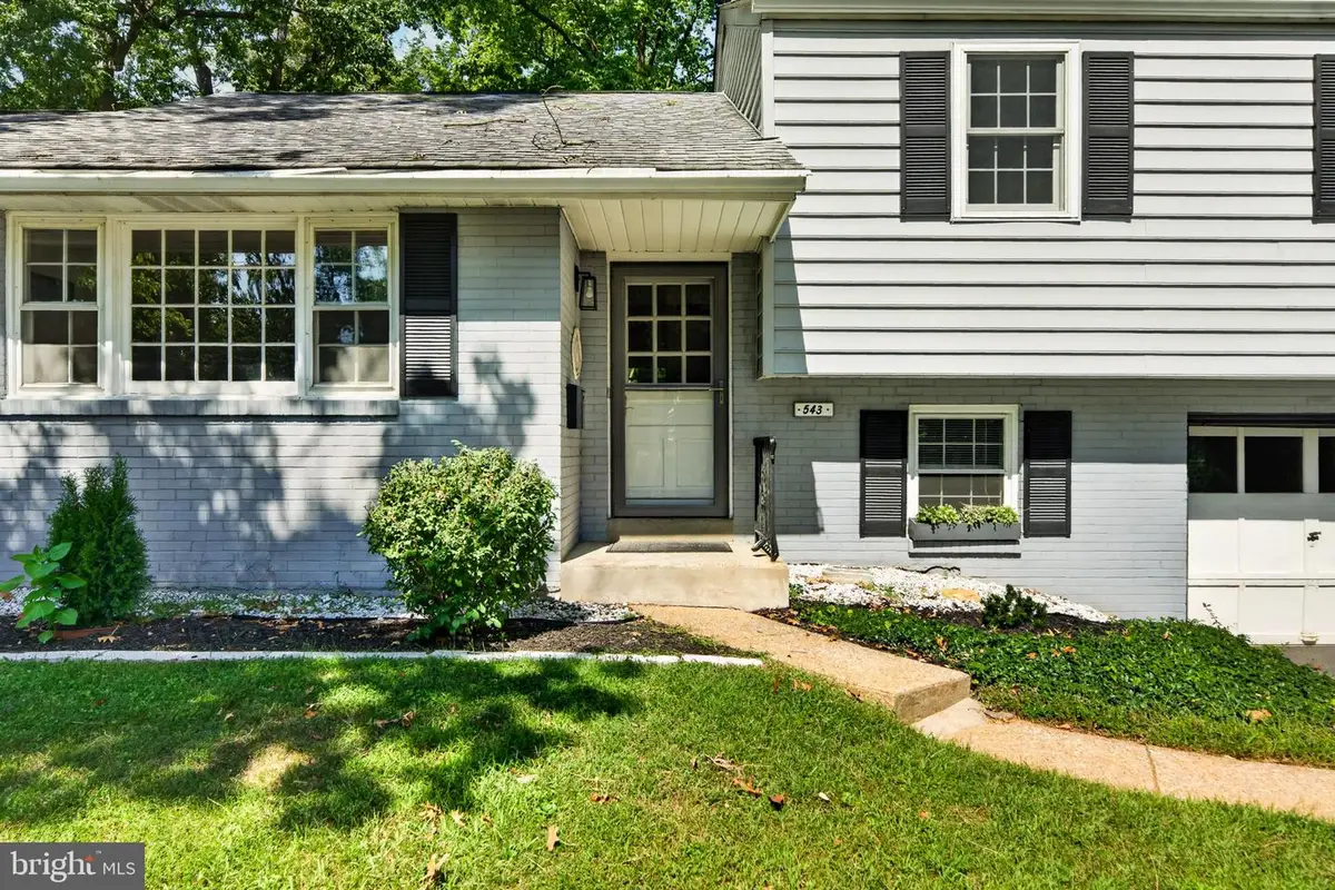 543 Midland Ave, Berwyn, PA 19312 - #1