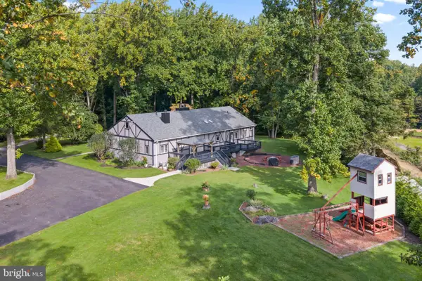 16 New Rd, ELVERSON, PA 19520