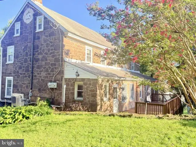 238 Brown St, Spring City, PA 19475 - #2