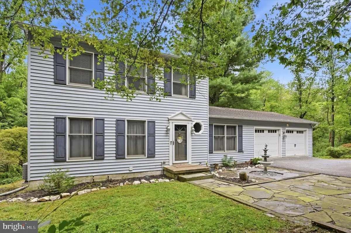 15 Castle Ln, Coatesville, PA 19320 - #1