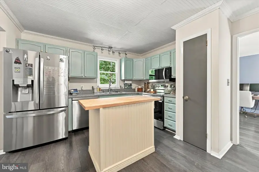 15 Castle Ln, Coatesville, PA 19320 - #3