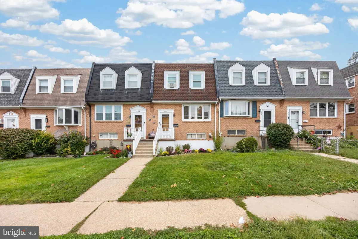 907 Oxford Ave, Phoenixville, PA 19460 - #1