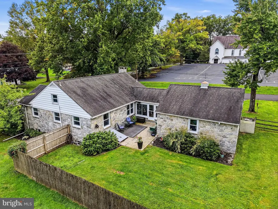 971 Keen Rd, Pottstown, PA 19465 - #3