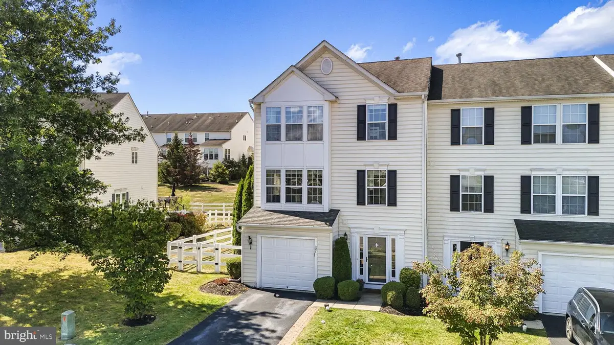 37 Bayberry Ln, Pottstown, PA 19465 - #1