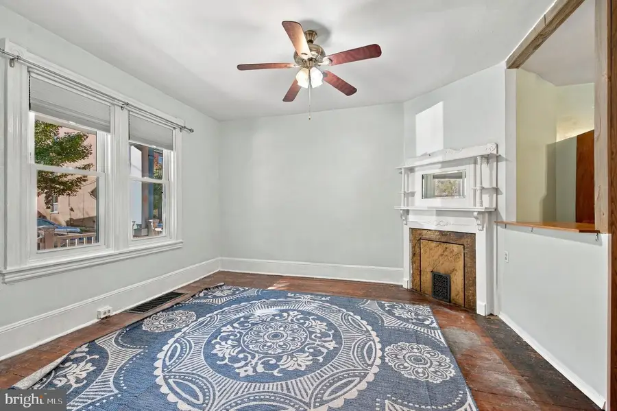 331 Washington Ave, Phoenixville, PA 19460 - #2