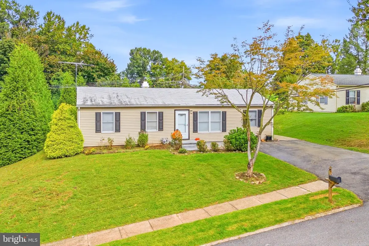 32 Chartwell Rd, West Grove, PA 19390 - #1