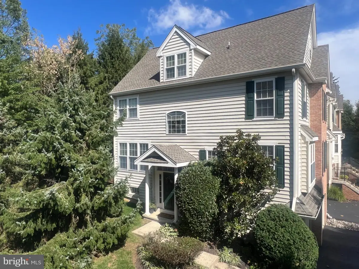 234 Cherry Ln, Kennett Square, PA 19348 - #1