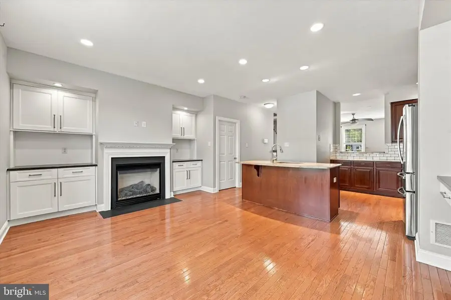427 Wollerton St, West Chester, PA 19382 - #3