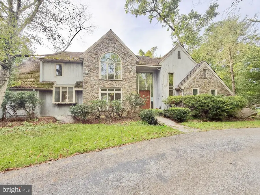 1271 Farm Rd, Berwyn, PA 19312 - #2