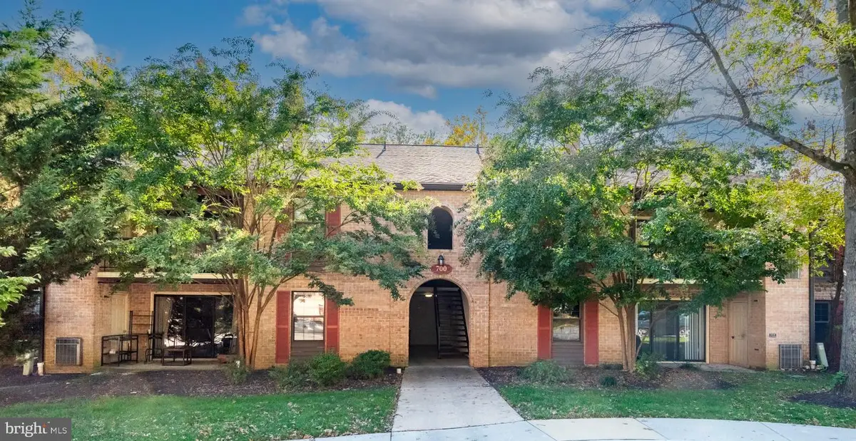 720 Washington Pl, Chesterbrook, PA 19087 - #1