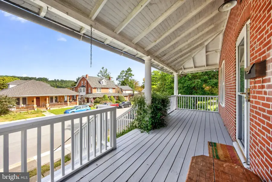 1010 Stirling St, Coatesville, PA 19320 - #2