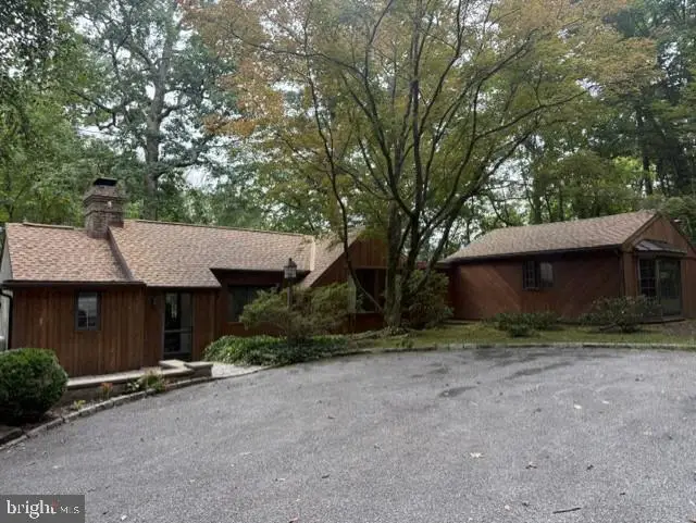 302 Frog Hollow Rd, Phoenixville, PA 19460 - #1