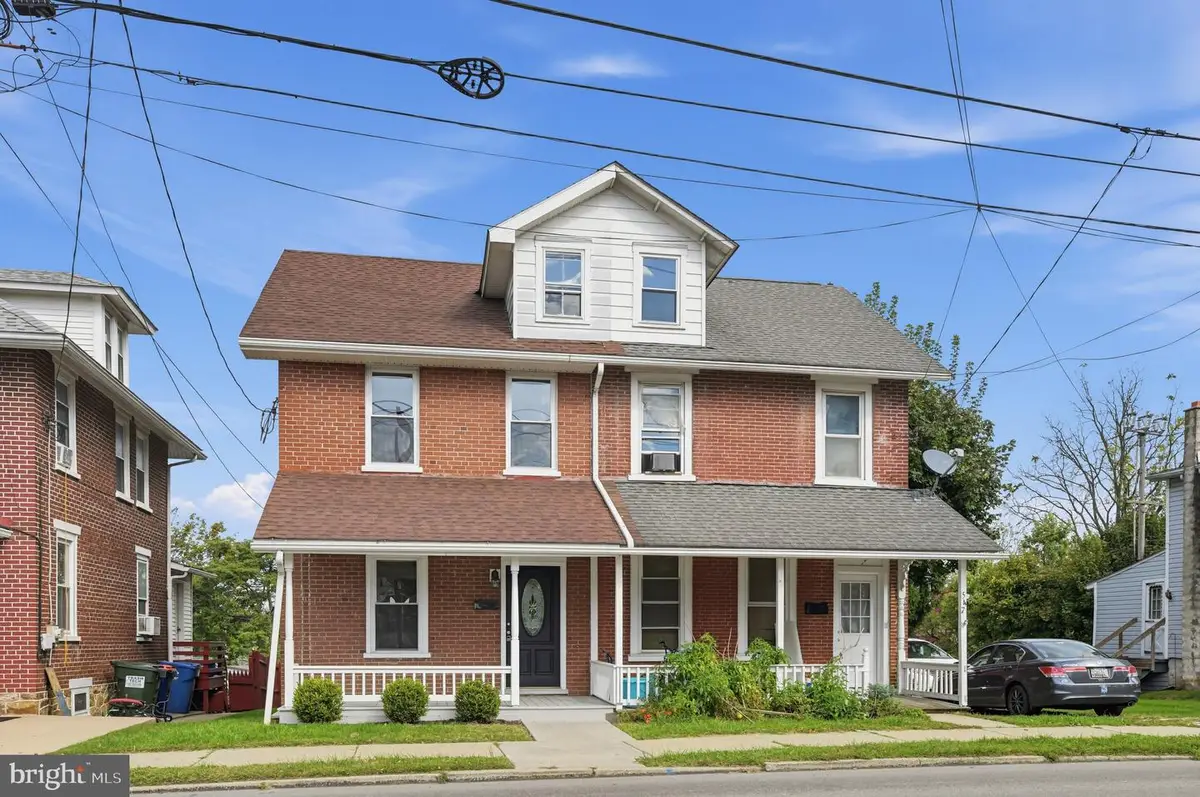 545 Market St, Oxford, PA 19363 - #1