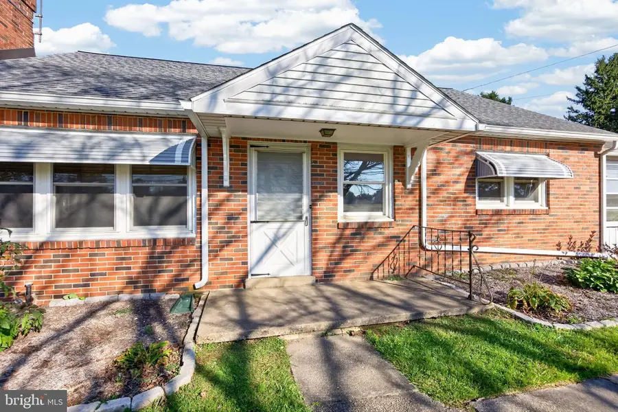 615 Doe Run Rd, Coatesville, PA 19320 - #2