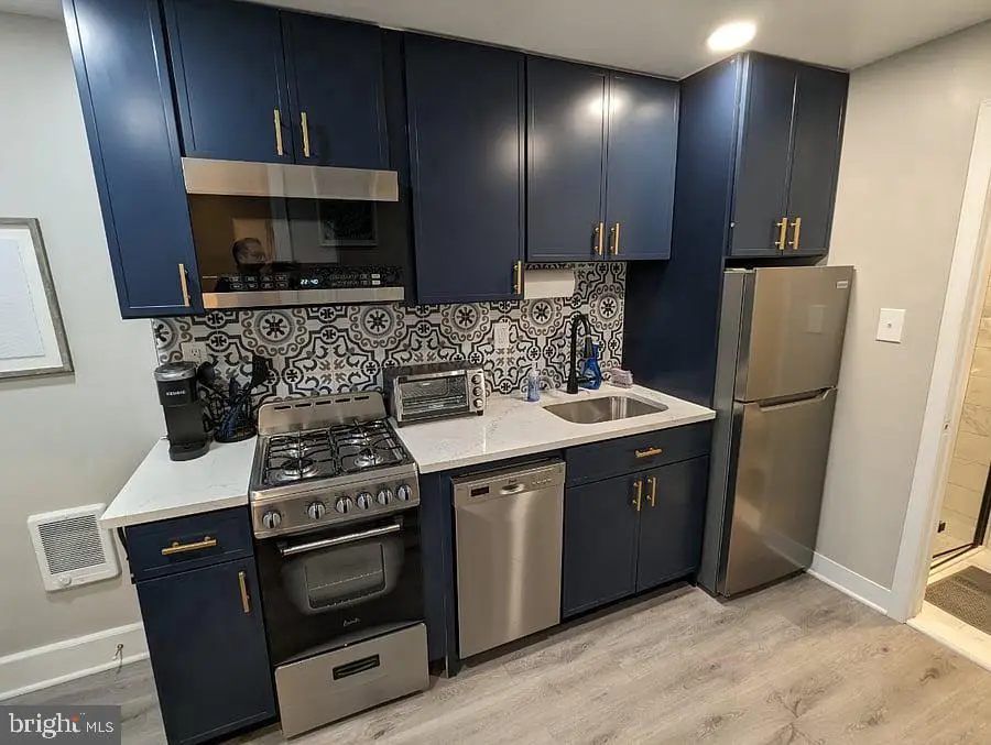 198 Franklin Ave, Phoenixville, PA 19460 - #2