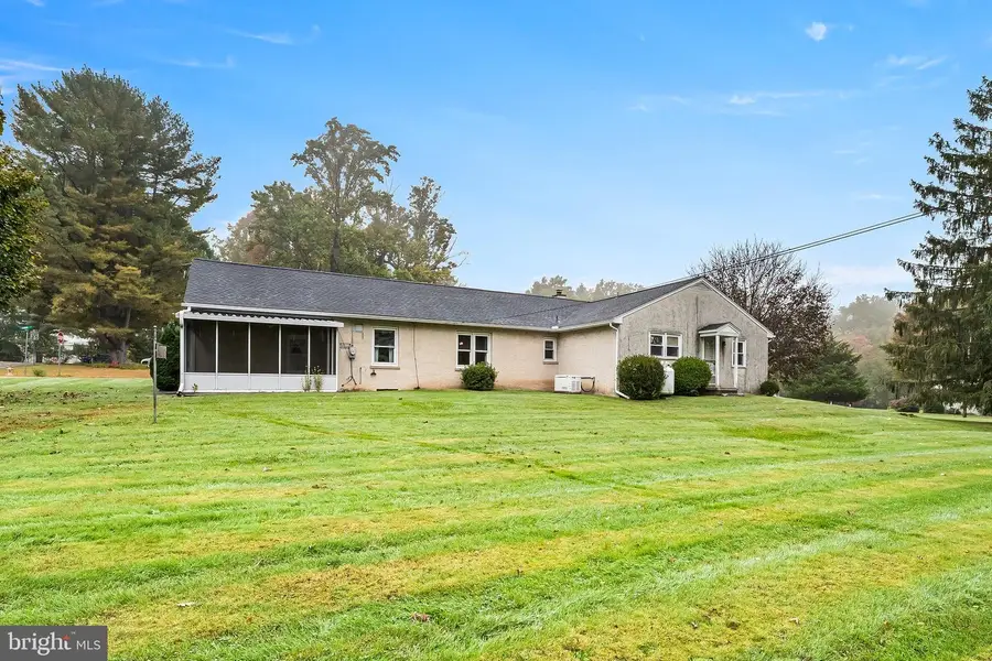 20 Carol Ln, Coatesville, PA 19320 - #3