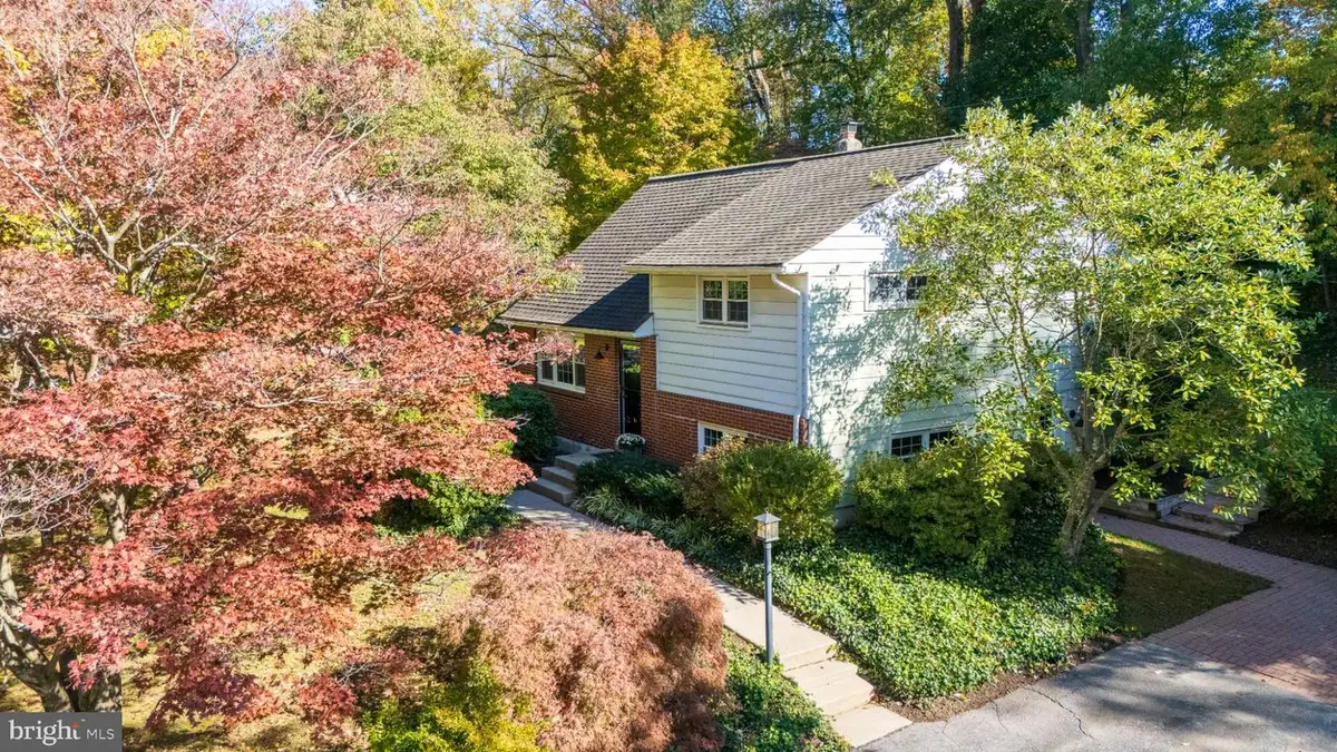 946 Queen Dr, West Chester, PA 19380 - #1
