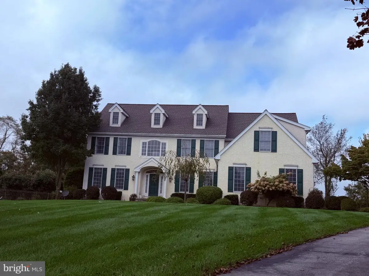 115 Osborne Cir, Kennett Square, PA 19348 - #1