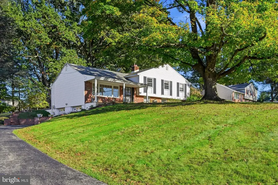 423 Leslie Ln, West Chester, PA 19382 - #2