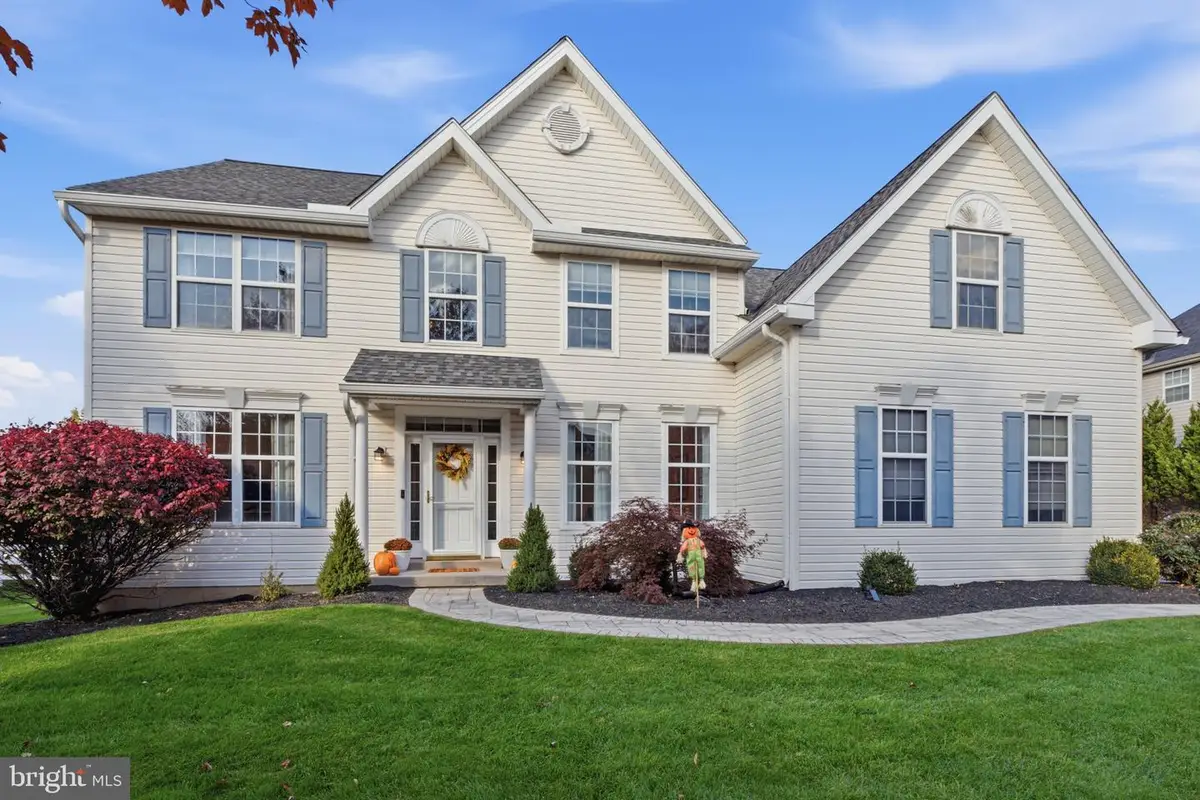 221 Drummers Ln, Phoenixville, PA 19460 - #1