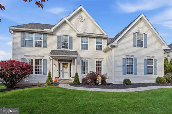 221 Drummers Ln, PHOENIXVILLE, PA 19460