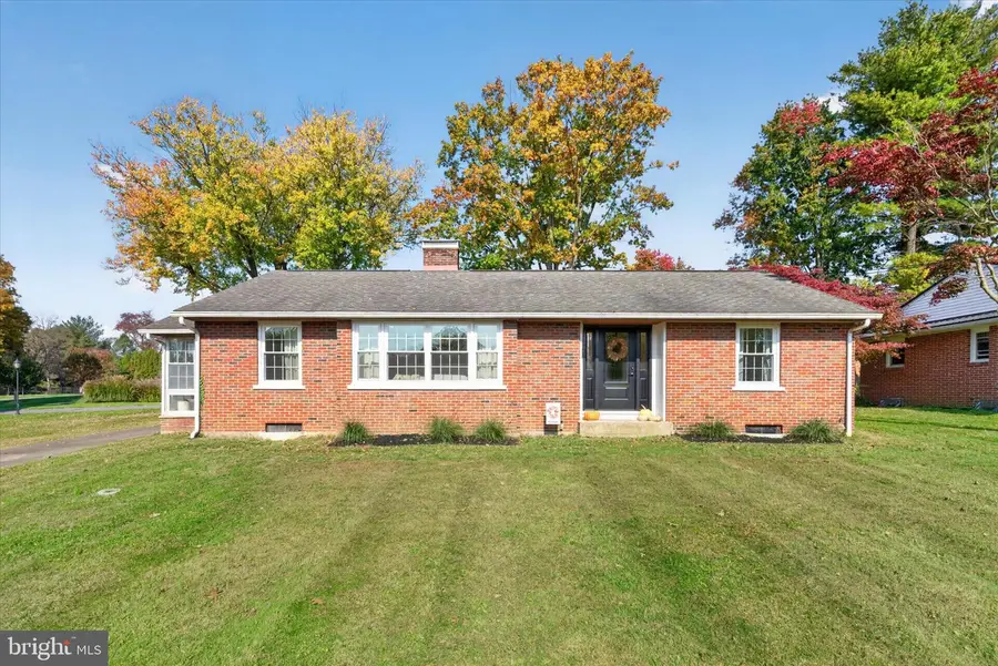 15 E Locust St, Oxford, PA 19363 - #3
