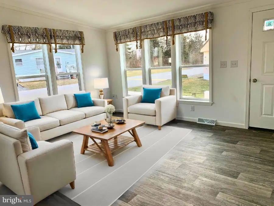 91 Florence Dr, Elizabethtown, PA 17022 - Image #2