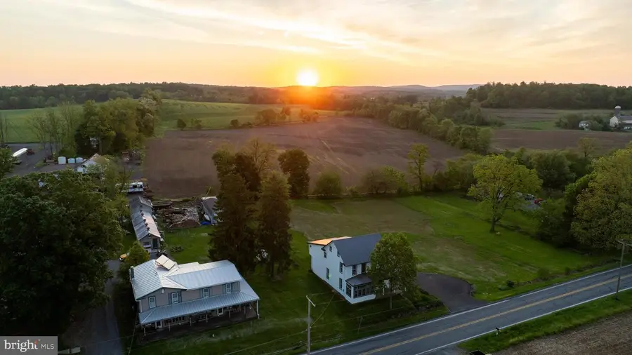 352 Bachmanville Rd, Hershey, PA 17033 - Image #2