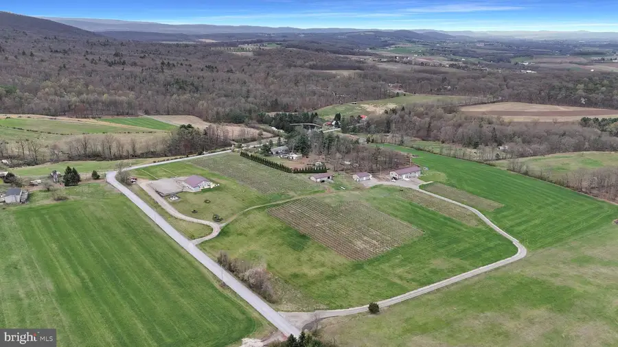 596 Harman Rd, Halifax, PA 17032 - Image #2