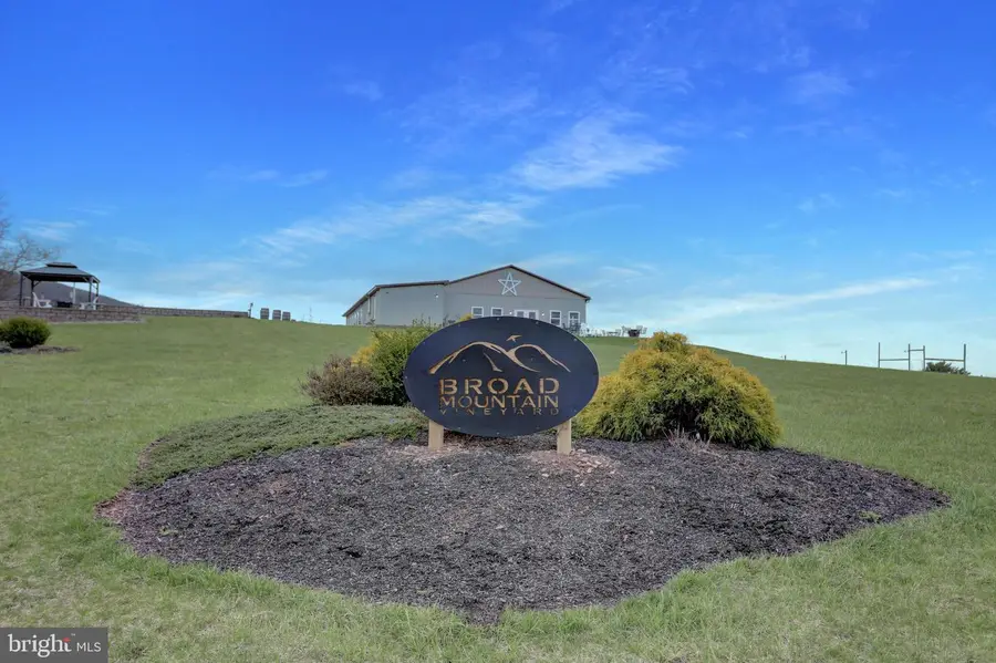 596 Harman Rd, Halifax, PA 17032 - Image #3