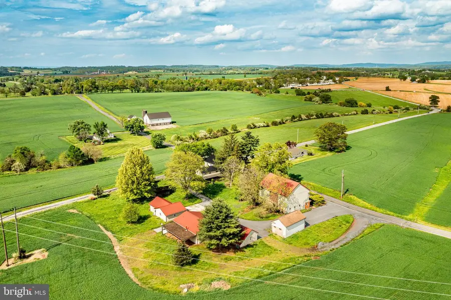 1592 Old Hershey Rd, Elizabethtown, PA 17022 - #2