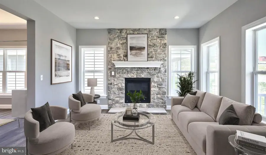 2424 Hawthorne Dr, Harrisburg, PA 17110 - Image #3