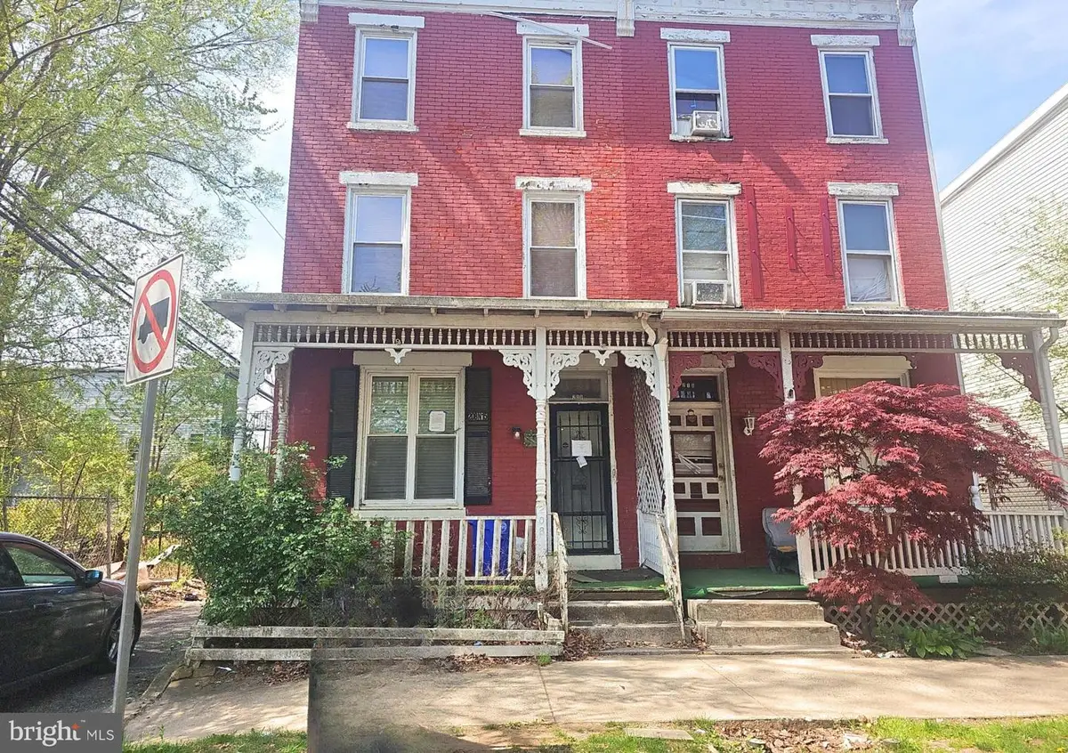 208 N 15th St, Harrisburg, PA 17103 - Image #1