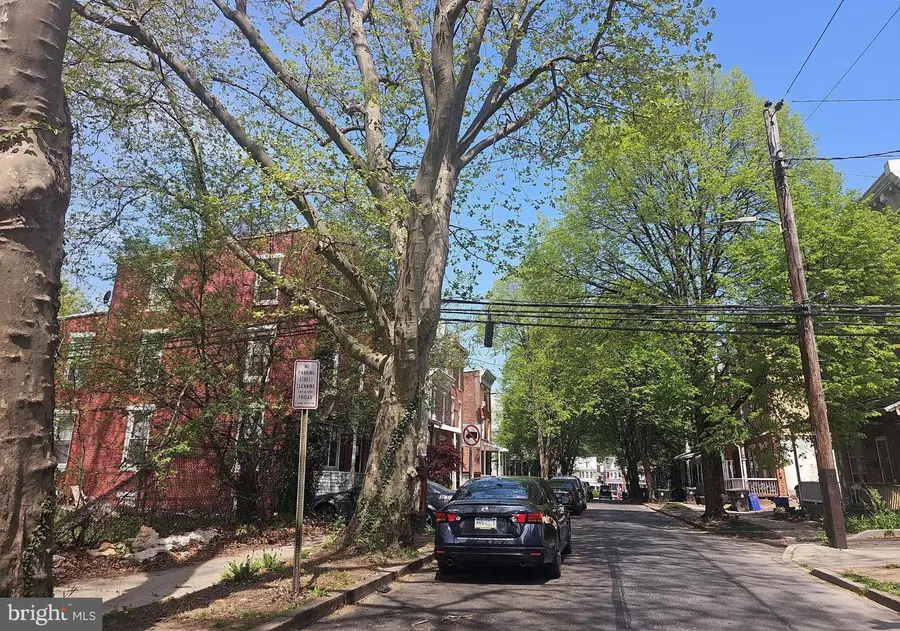 208 N 15th St, Harrisburg, PA 17103 - Image #2