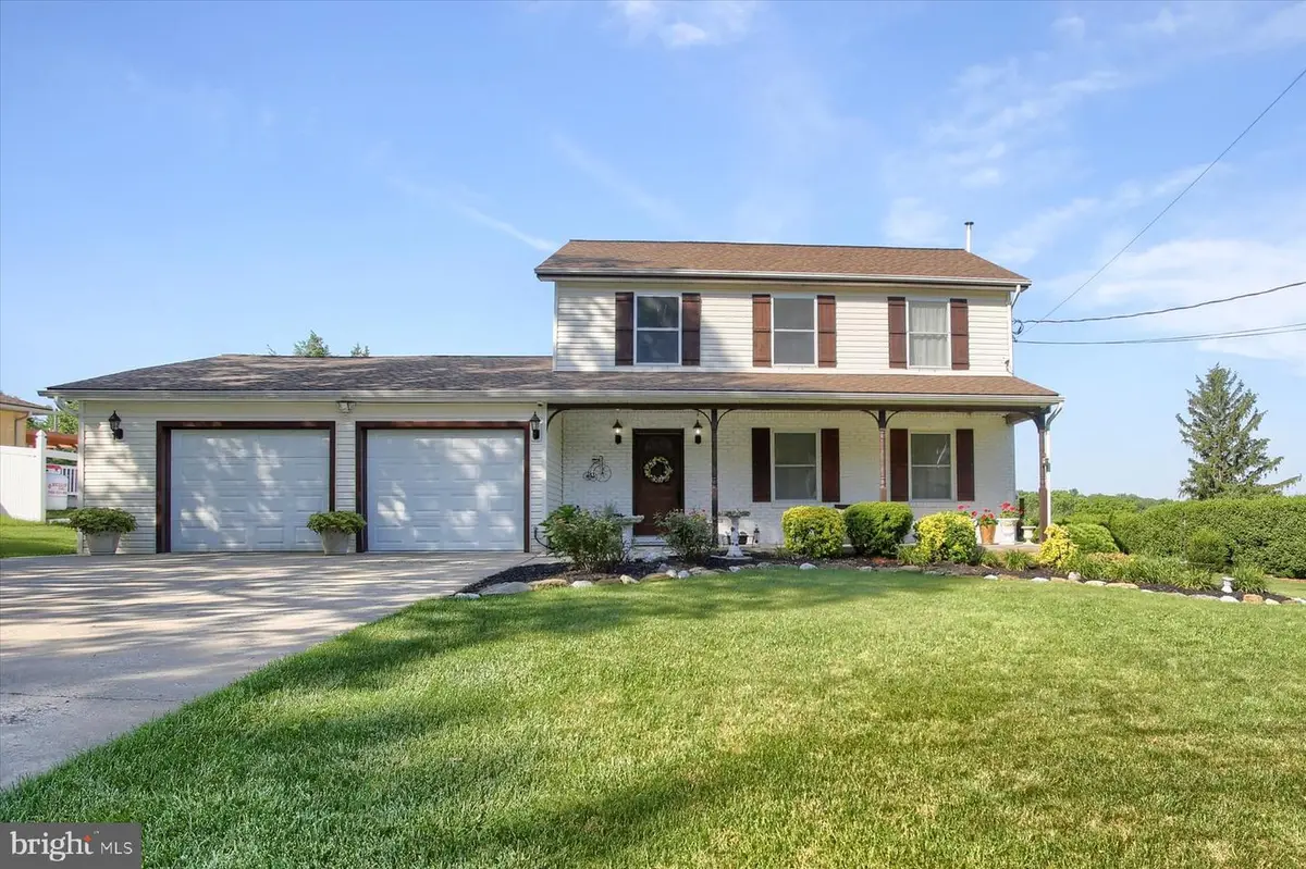908 Sunnyside Rd, Hummelstown, PA 17036 - Image #1