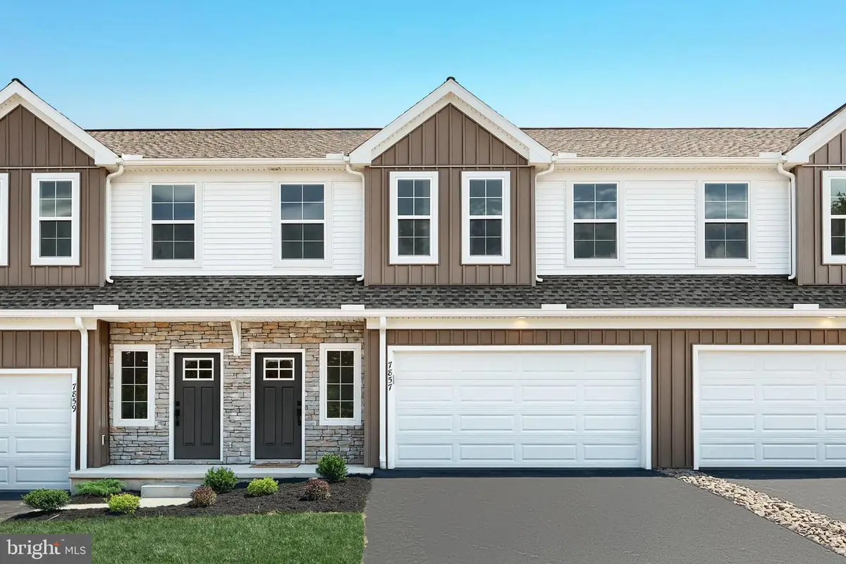 7857 Briarwood Dr, Harrisburg, PA 17112 - #1