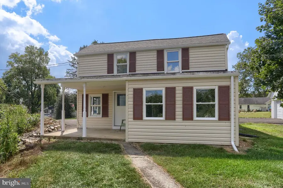 218 N Railroad St, Hummelstown, PA 17036 - Image #2
