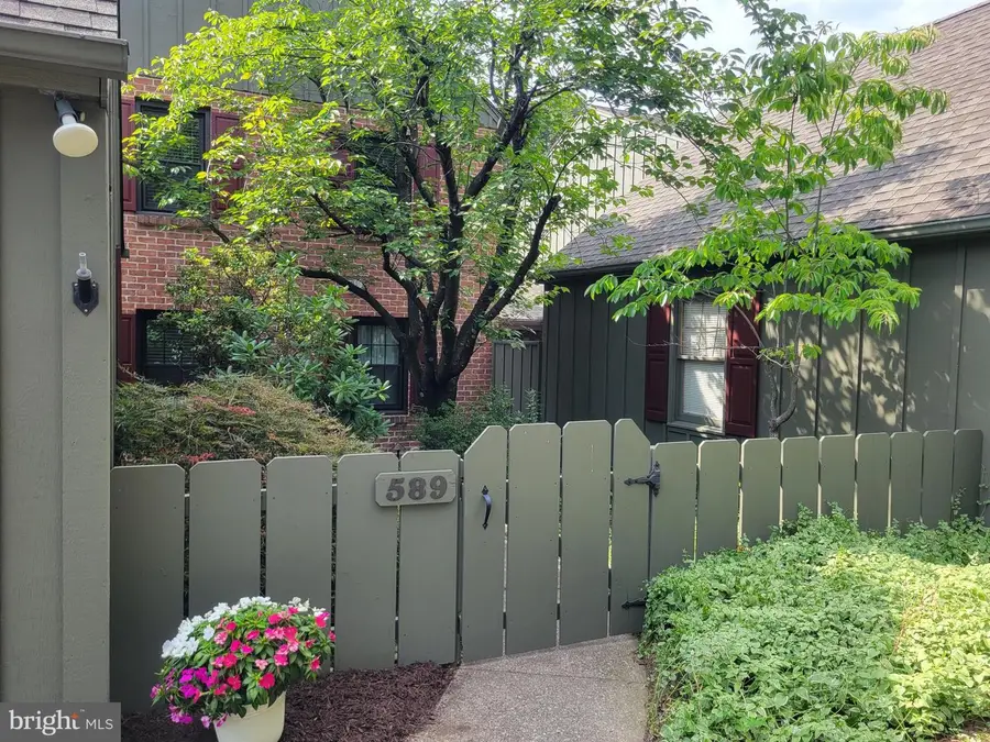 589 Lovell Ct, Hummelstown, PA 17036 - Image #2