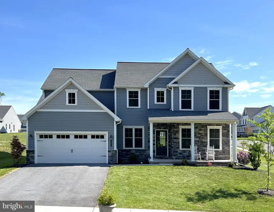 195 Magnolia Dr, Middletown, PA 17057 - Image #2