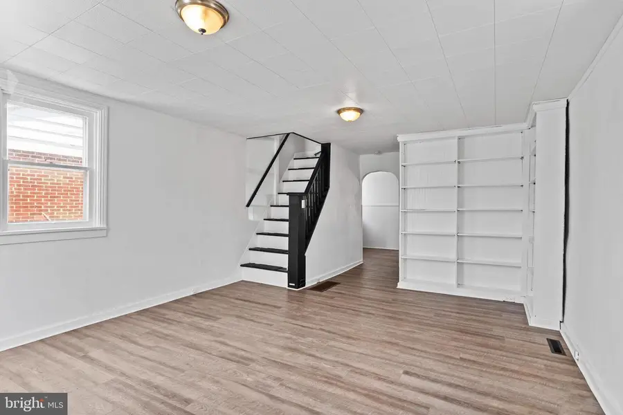 258 W 2nd St, Hummelstown, PA 17036 - Image #3