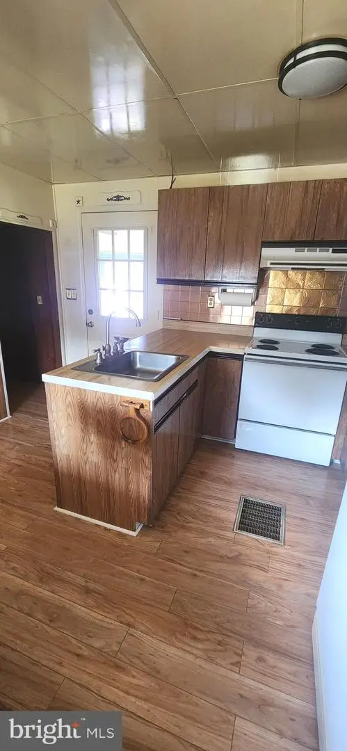 114 N Pine Aly, Pillow, PA 17080 - Image #2