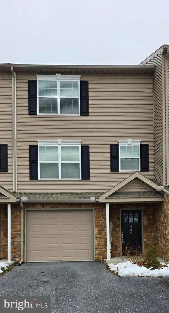 988 Gregs Dr, Harrisburg, PA 17111 - #1