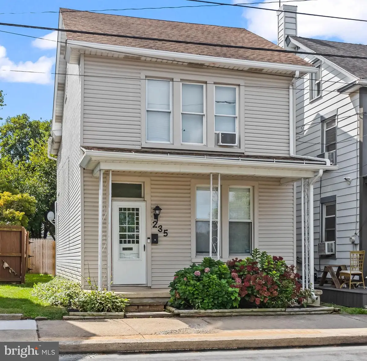 235 W 2nd St, Hummelstown, PA 17036 - Image #1