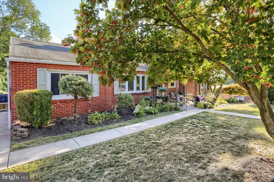 5109 Ridgeview Dr, Harrisburg, PA 17112 - Image #2