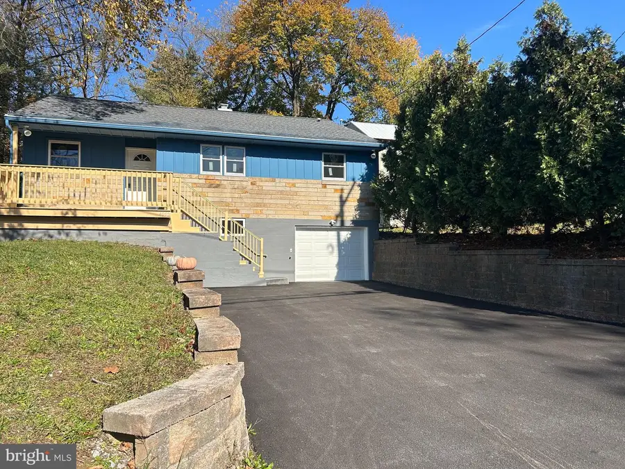 4052 Locust Ln, Harrisburg, PA 17109 - Image #2