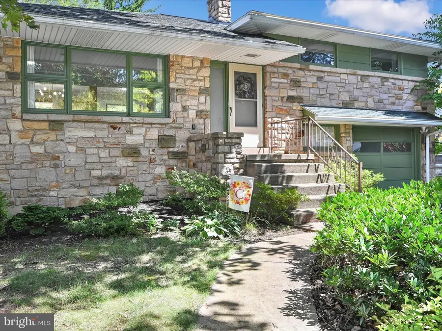 49 Sylvania Rd, Hershey, PA 17033 - Image #2