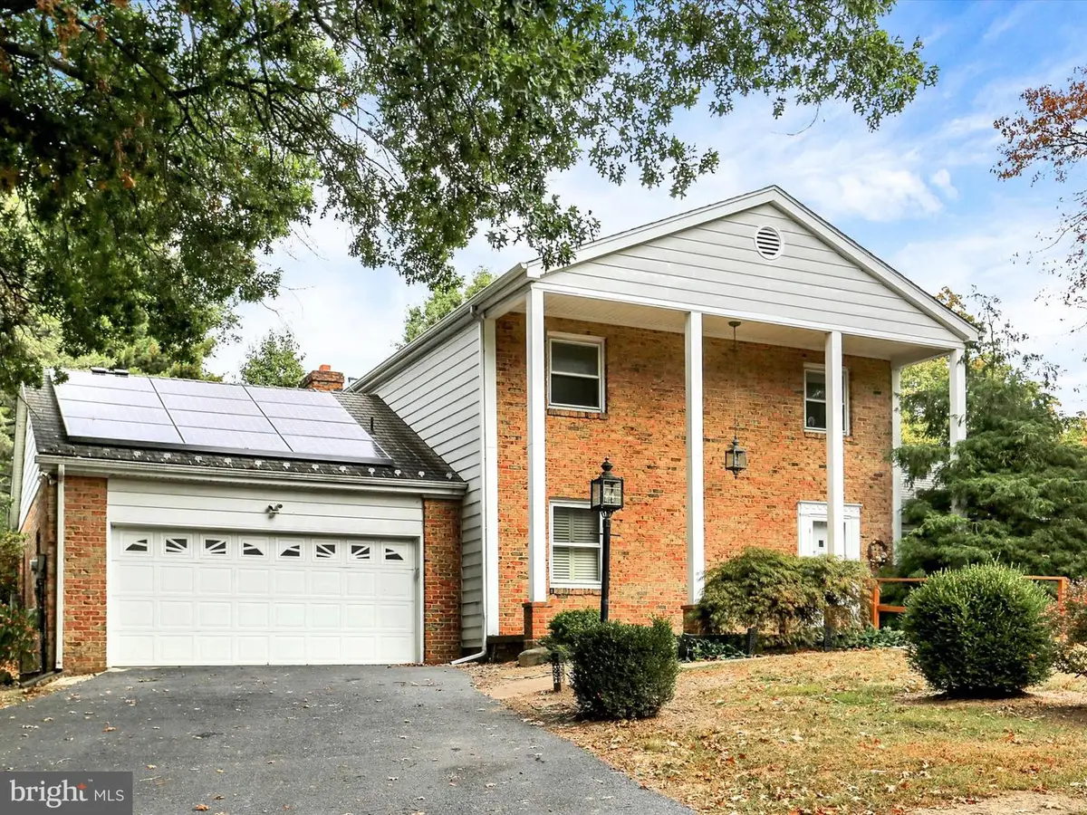 4113 Cotswold Dr, Harrisburg, PA 17110 - Image #1