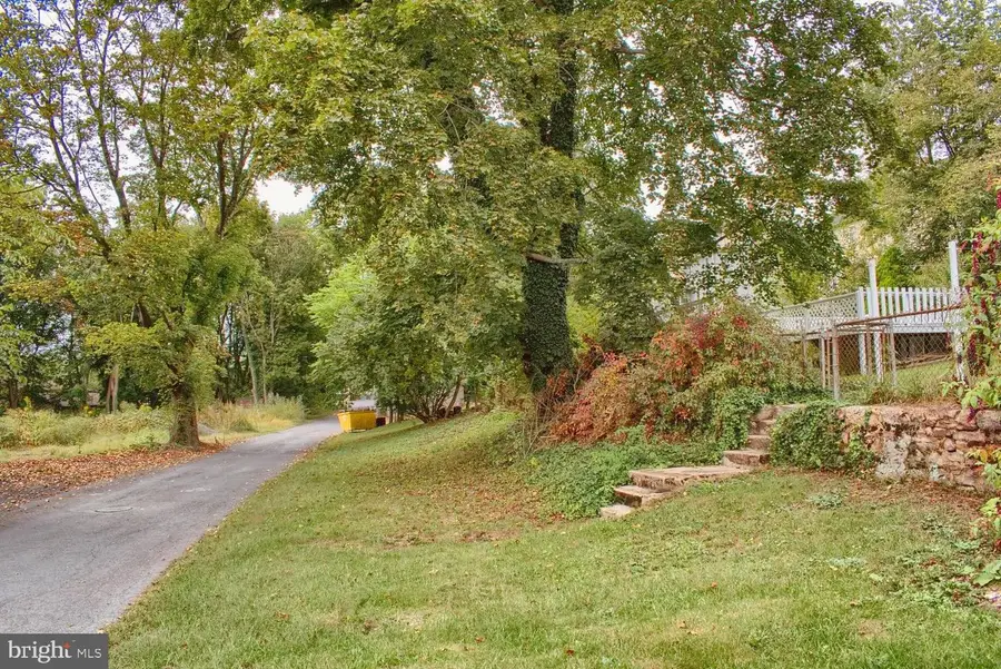 128 Market St E, Williamstown, PA 17098 - Image #2