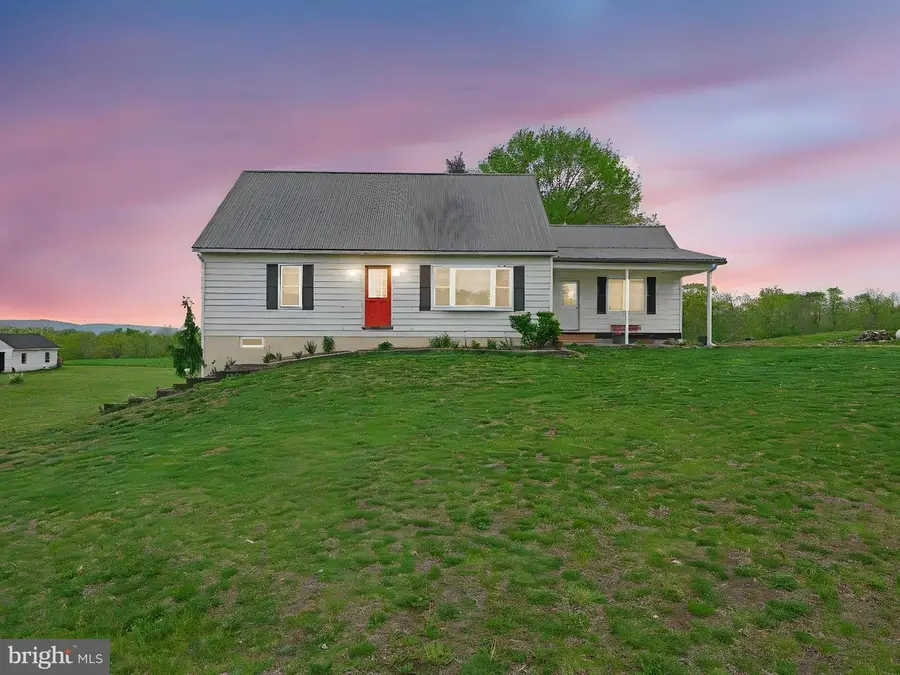 805 S Crossroads Rd, Lykens, PA 17048 - Image #2