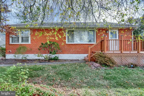 231 Denison Dr, DAUPHIN, PA 17018